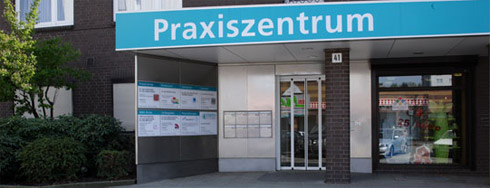 Eingang Praxiszentrum Striepenweg